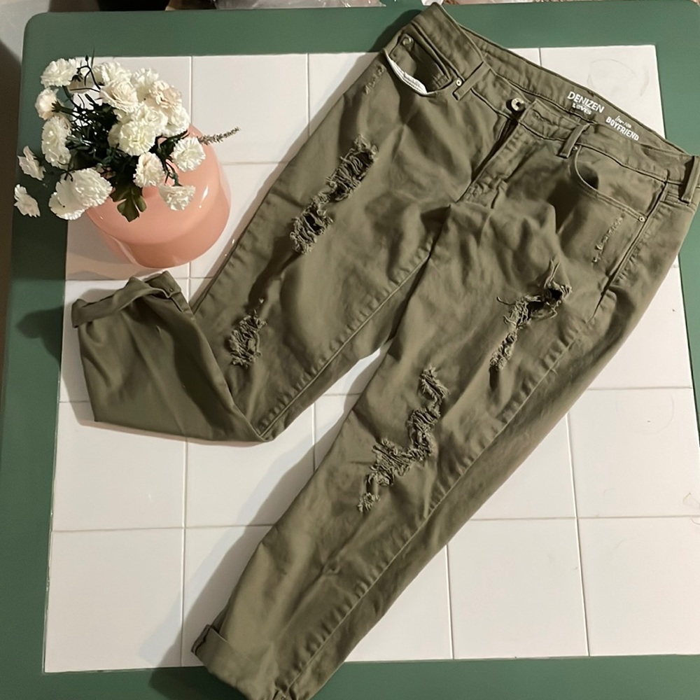 distressed army green boyfriend jeans | juniors | denizen Levi’s | 90’s grunge